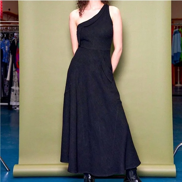 Fashion Brand Company Step Sister Attack Gown - Picture 1 of 4